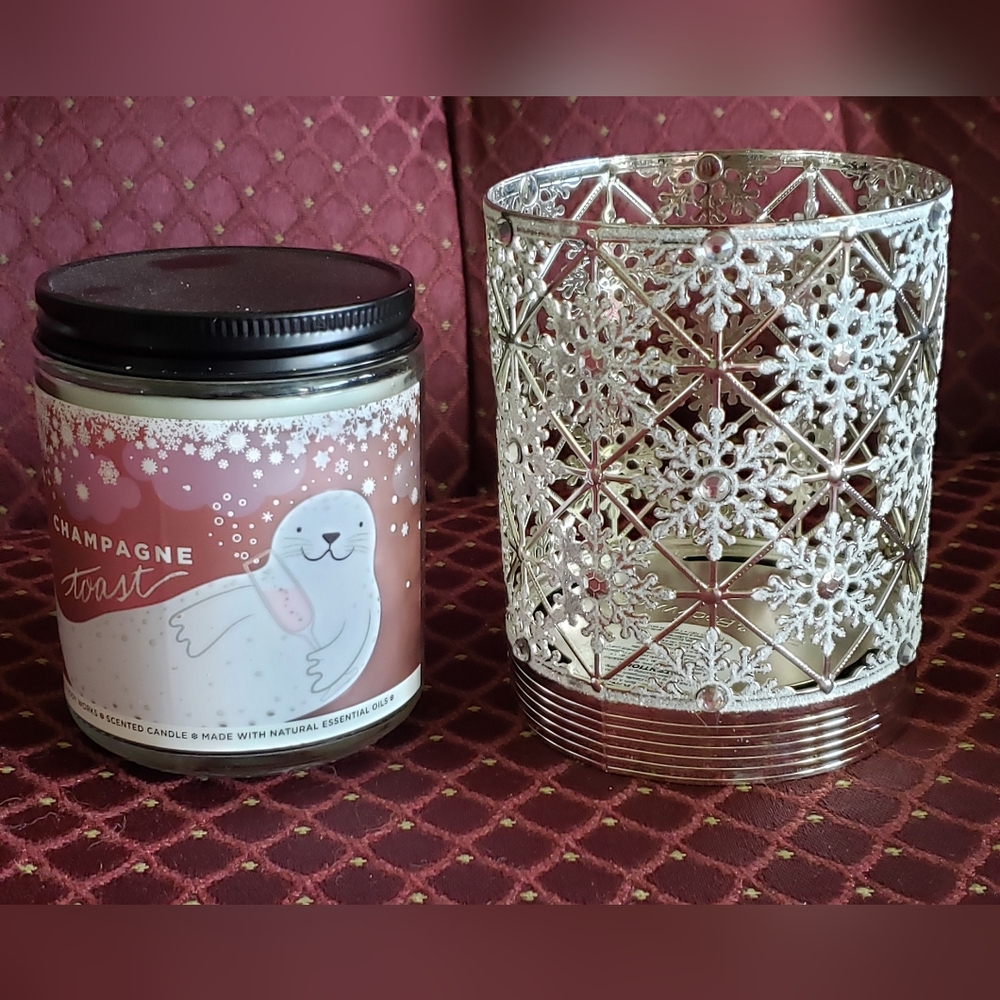 Bath & Body Works Single Wick Champagne Toast 7 Oz Candle With Holder